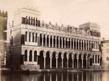 Naya,_Carlo_(1816-1882)_-_Venezia_-_Fondaco_dei_Turchi_-_ca_1860.jpg